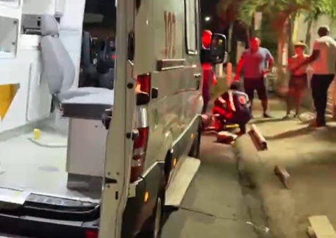 Homem foge e abandona jovem agonizando após atropelamento em Manaus