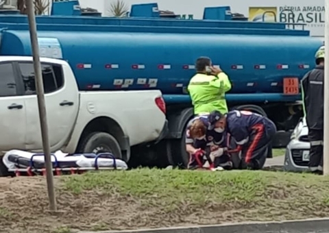 Homem é atropelado ao atravessar entre carros na Torquato em Manaus
