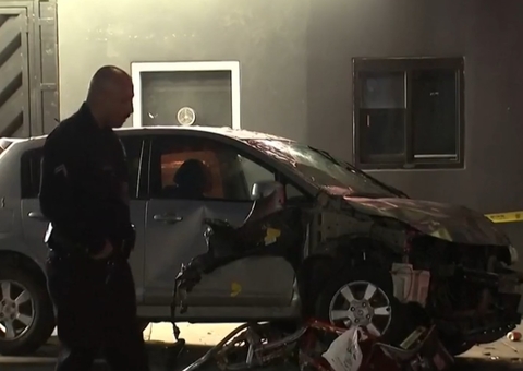 Motorista atropela 30 pessoas em Los Angeles e é baleado
