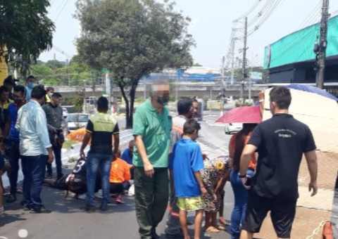 Acidente deixa ferido e trânsito caótico em avenida de Manaus