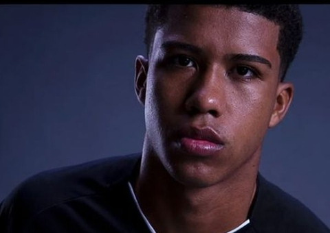 Vasco mira 'fico' de Andrey como presente de aniversário