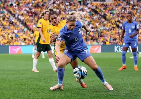 Austrália faz a festa da torcida e vence a França nos pênaltis