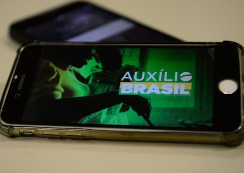 Caixa paga Auxílio Brasil a beneficiários com NIS final 6