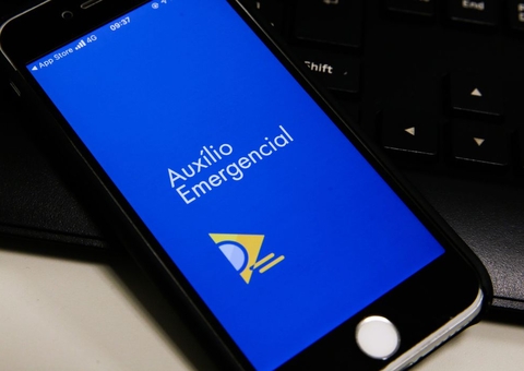 Governo notifica 650 mil pessoas a devolver auxílio emergencial