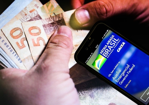 Ficar com auxílio emergencial sem ter direito pode dar 5 anos de prisão