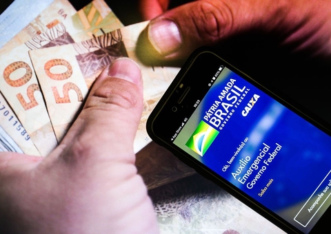 Caixa paga parcela do auxílio emergencial para nascidos em julho