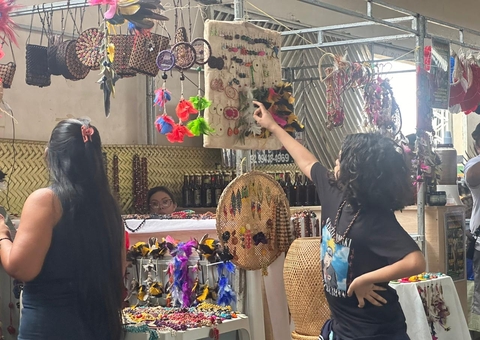 Feira da Eduardo Ribeiro terá artesanato indígena neste domingo