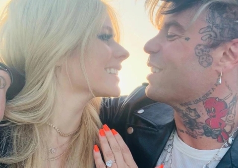 Avril Lavigne vai se casar: ‘Te amo para sempre’