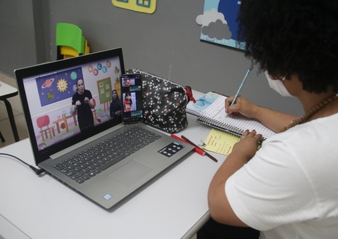 Sinteam pede aulas remotas no Amazonas até que qualidade do ar melhore