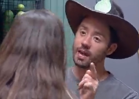 Dayane pede desculpas a Rico após ser desmascarada sobre cortar jaqueta