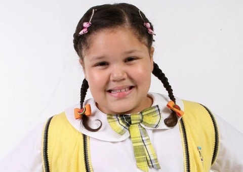 Filha de Simony faz 18 anos e mostra antes e depois após perder 35kg