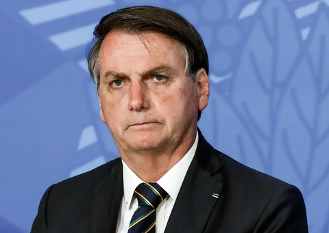 Bolsonaro busca rumo um mês após inelegibilidade e enfrenta percalços