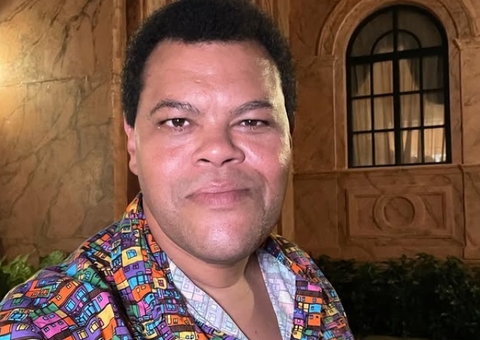 Ex-bbb Babu Santana capota carro em acidente no Rio de Janeiro