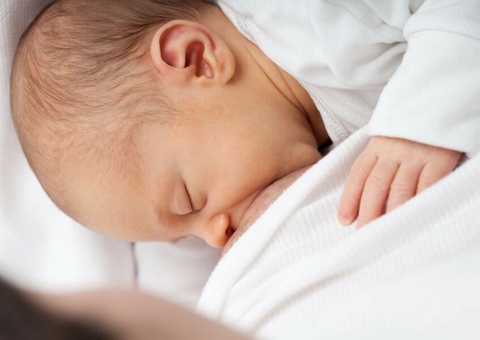 Estudo revela que amamentação pode reduzir risco do câncer de mama