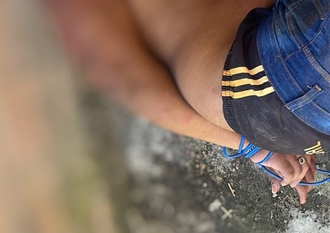 Amarrado e prestes a ser morto, homem é salvo por policiais em Manaus