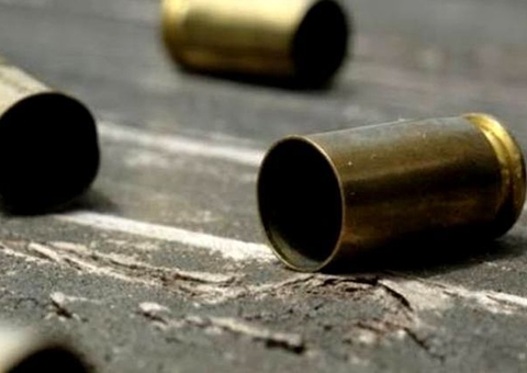 Homem é executado a tiros e jogado na avenida Torquato Tapajós em Manaus