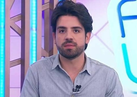 SBT demite Matheus Baldi do Fofocalizando após caso Klara Castanho