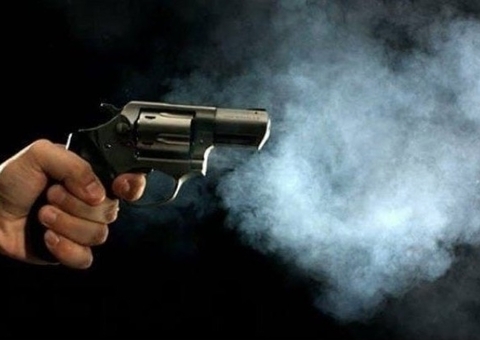 Trio armado invade casa em Manaus e 'toca o terror'