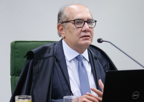 Gilmar Mendes toma 1ª dose da vacina contra Covid-19 