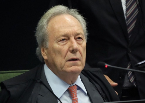 Lewandowski toma posse como ministro efetivo do TSE