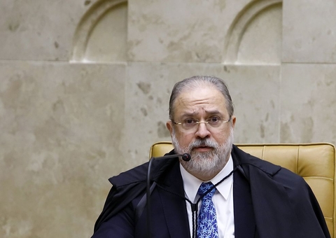 Membros do Conselho Superior do MP entram com ação no STF contra Aras