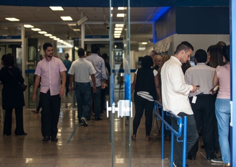 Bancos vão funcionar em horário especial em dias de jogos do Brasil