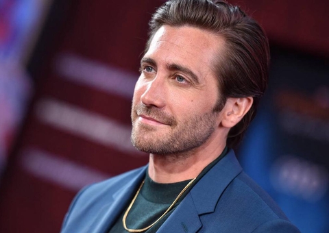 Jake Gyllenhaal e mais famosos falam sobre banho: 'cada vez mais desnecessário'