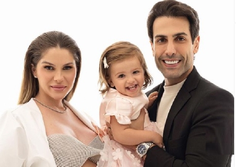 Bárbara Evans choca seguidores com quantidade de babás para seus filhos