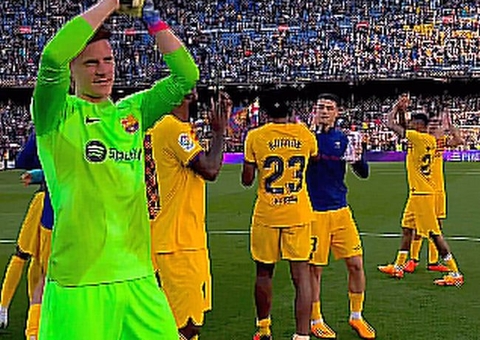 Em crise financeira, Barça só tem 13 jogadores inscritos para o Espanhol