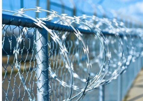 Homem sai para vender celular e é encontrado morto em condomínio no Tarumã 