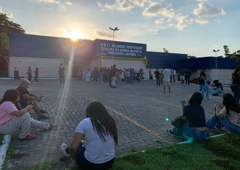 Alunos deixam local de prova do SIS e avaliam exame como tranquilo em Manaus