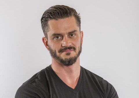 Ex-BBB Marcos Harter tem clínica pichada: ‘comeu a mulher do JK’