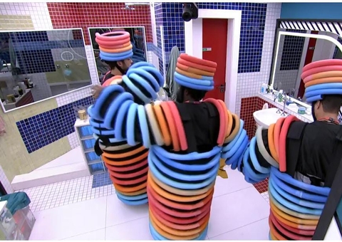 Brothers que ganharam monstro no BBB são penalizados por quebrarem regras
