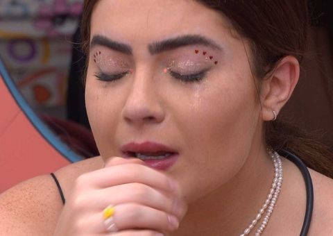 Jade fica aos prantos após eliminação de Larissa: '6 Paredões, 4 foram daqui'