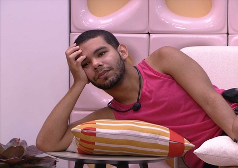 Vyni diz que Eliezer está se afastando e desabafa: 'se for bom para ele'