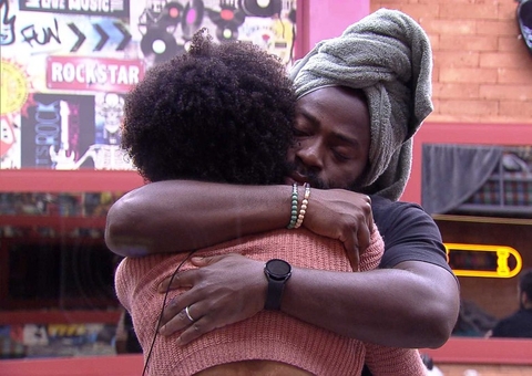 Douglas Silva consola Natália após jogo da discórdia: 'nada é fácil pra gente'