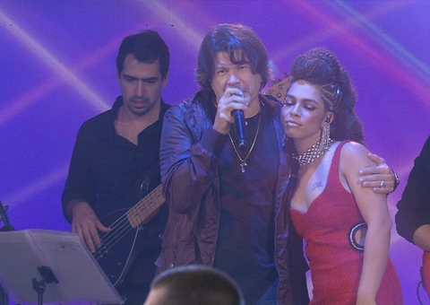 Maria divide palco com Paulo Ricardo na grande final do BBB22