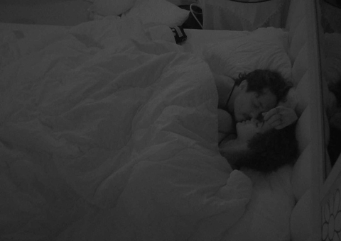 Eliezer se declara para Natália: 'quero te levar para a vida'