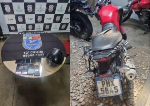 Dupla é presa após assaltar mulher e tentar fugir na contramão de avenida no Mutirão