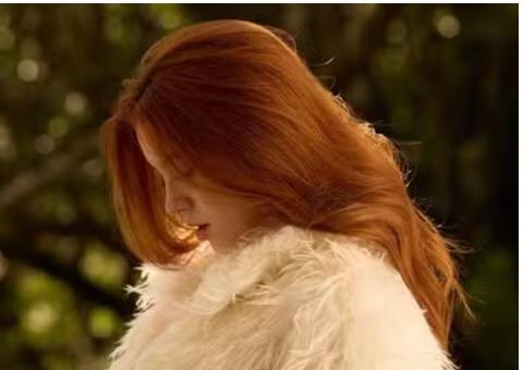 Namorada de Richarlison é clicada em ensaio sensual: ‘pegando fogo?'