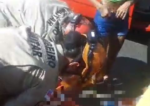 Mulher fica ferida ao ser arremessada de moto durante acidente no Amazonas