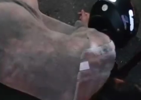 Passageira de moto por aplicativo fica gravemente ferida em acidente em Manaus