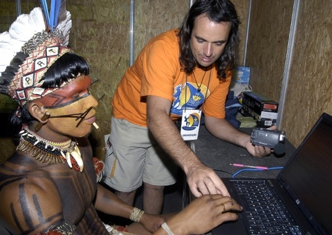 Fabricante de notebook inclui línguas indígenas em sistema Linux