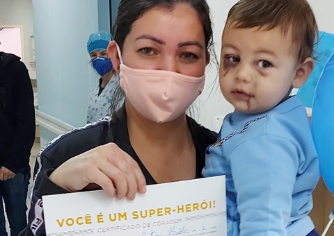 No dia das mães, bebê recebe alta após chacina em creche de Santa Catarina