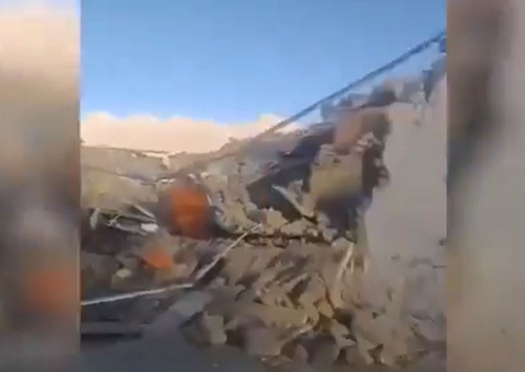 Terremoto mata 95 pessoas e fere 130 entre o Tibete e o Nepal
