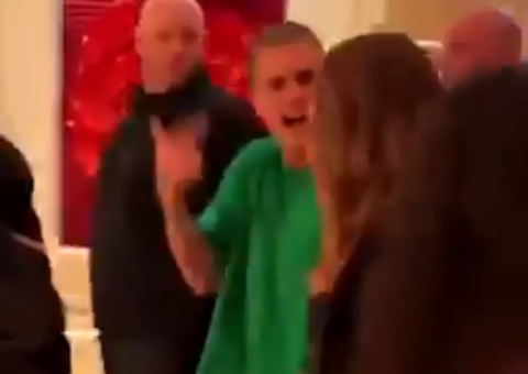 Vídeo de Justin Bieber supostamente aos gritos com Hailey viraliza e modelo se pronuncia