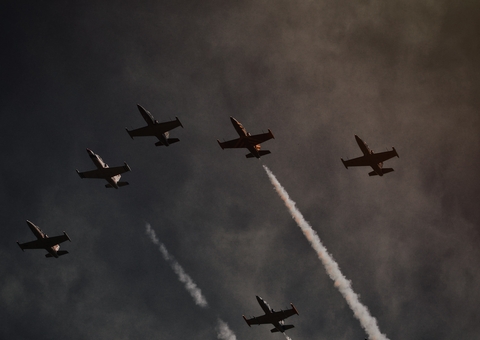 Irã está pronto para atacar bases americanas caso EUA entre na guerra com Israel, dizem autoridades