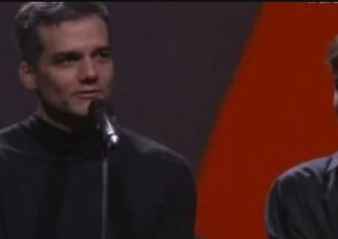 Filho de Wagner Moura chama atenção após completar 18 anos: 'Herdou o molho do pai'