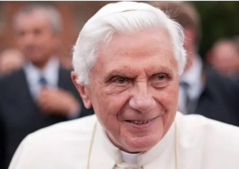 Papa Emérito Bento XVI morre aos 95 anos 