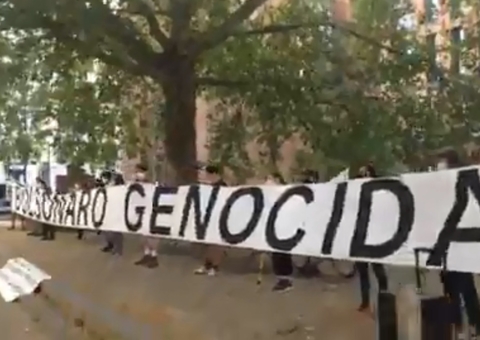 Atos em Londres, Berlim, Paris e mais cidades pedem impeachment de Bolsonaro: 'genocida'
